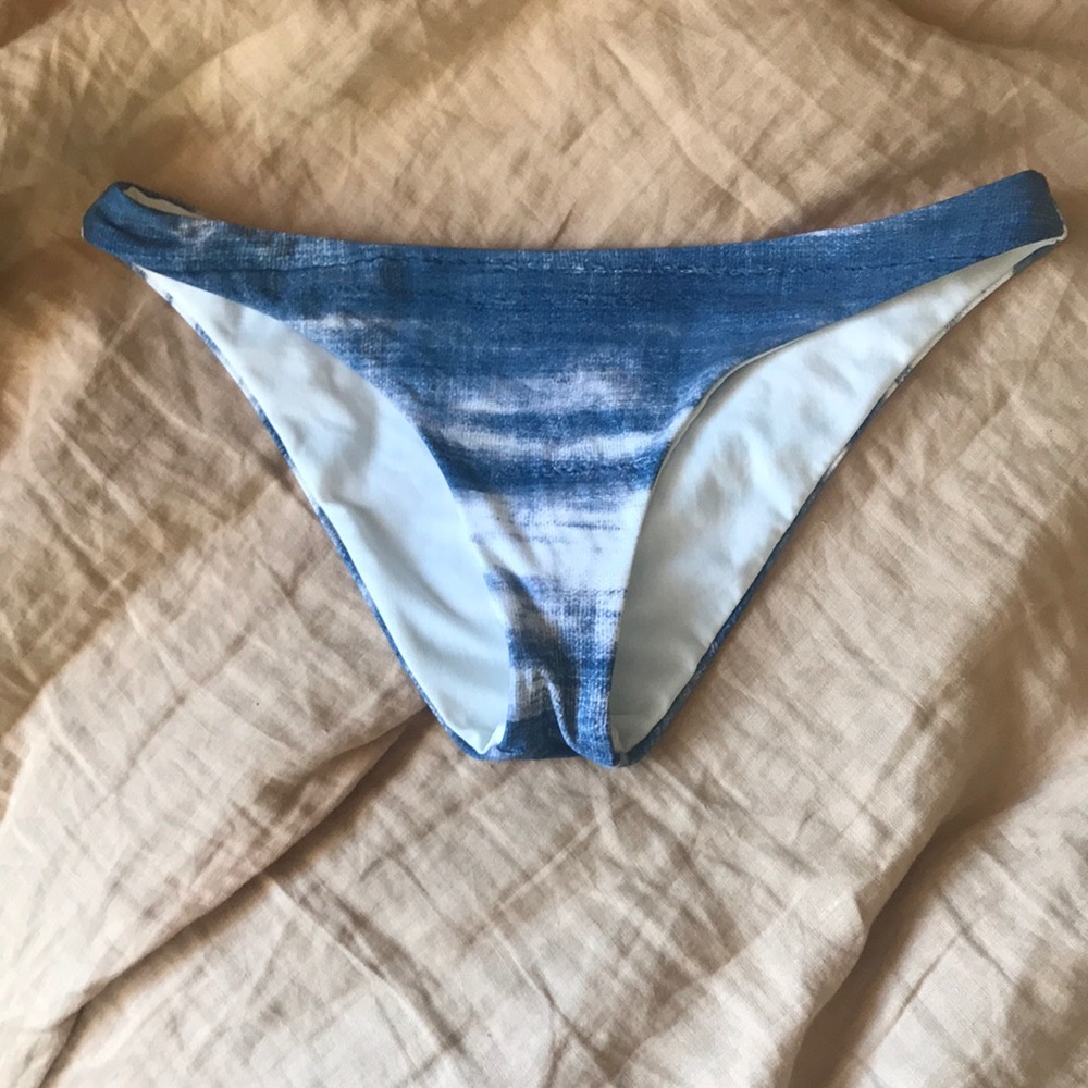 Billabong swim bikini bottoms